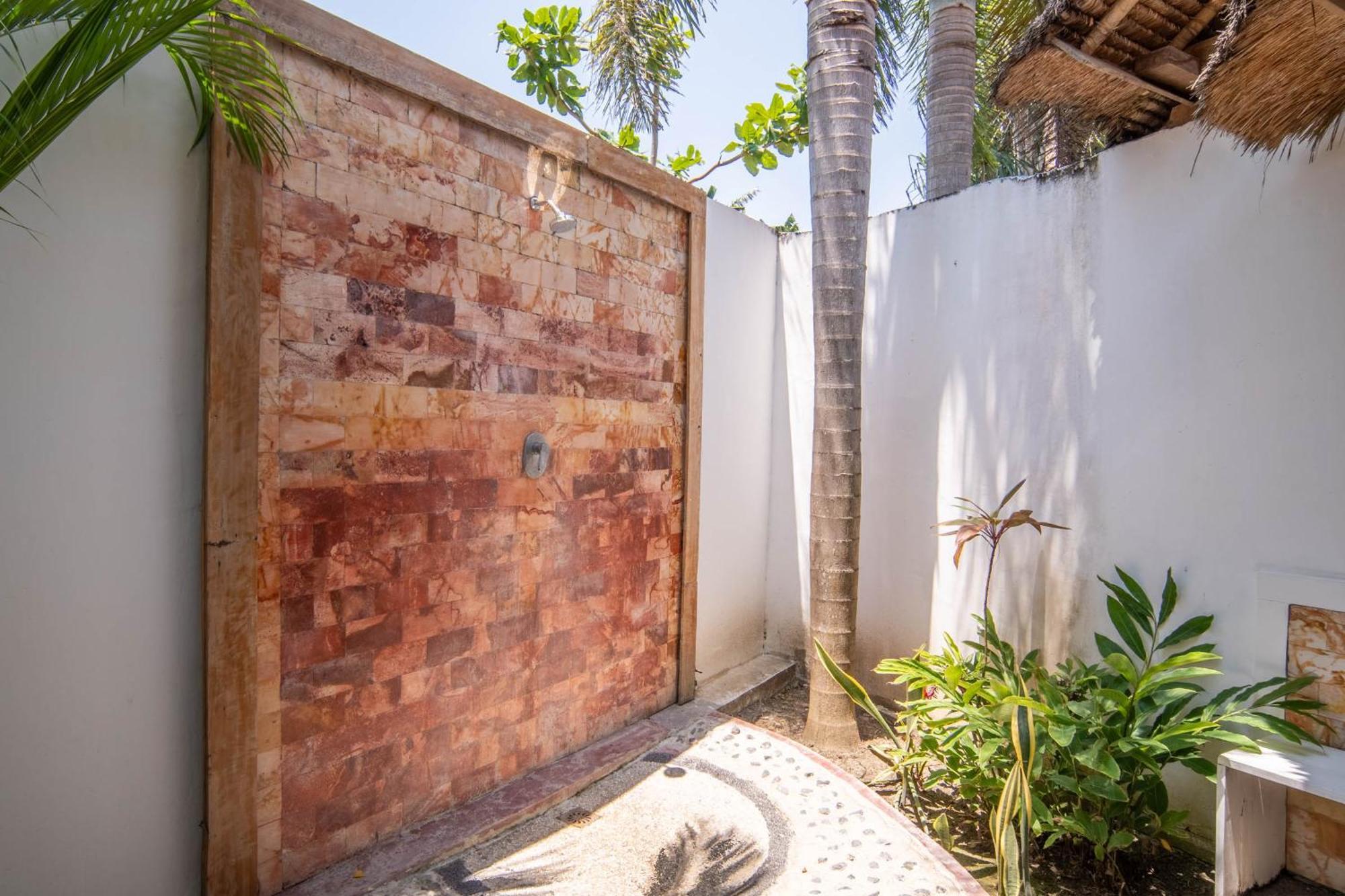 Tiki Boutique Hotel Spa Lombok Selong Belanak Eksteriør billede